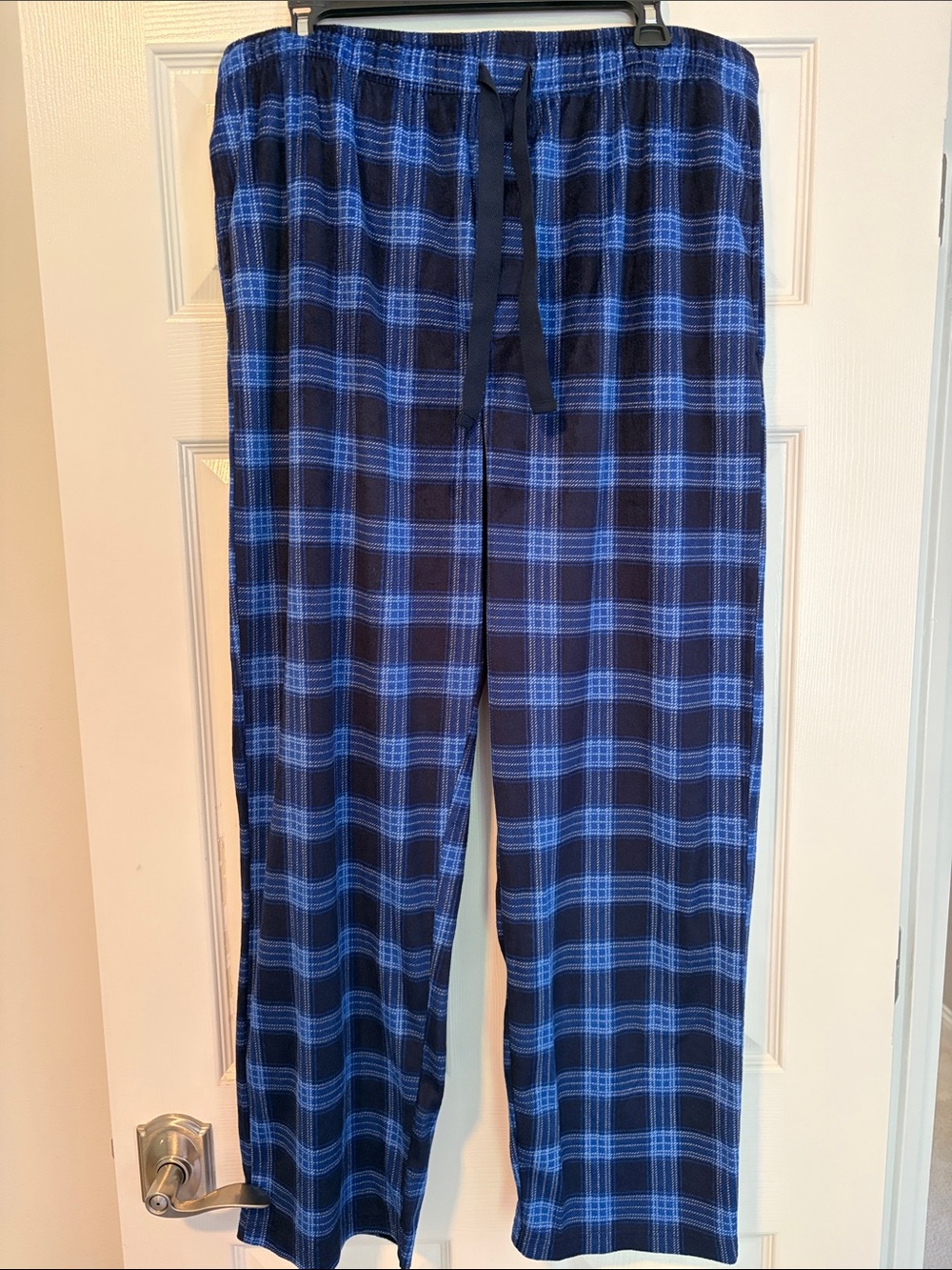 Izod Men's Navy and Blue Plaid Drawstring Lounge Pants